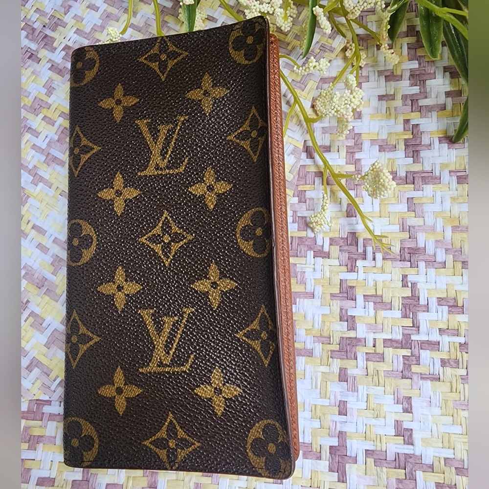 Authentic Louis Vuitton Monogram Wallet
